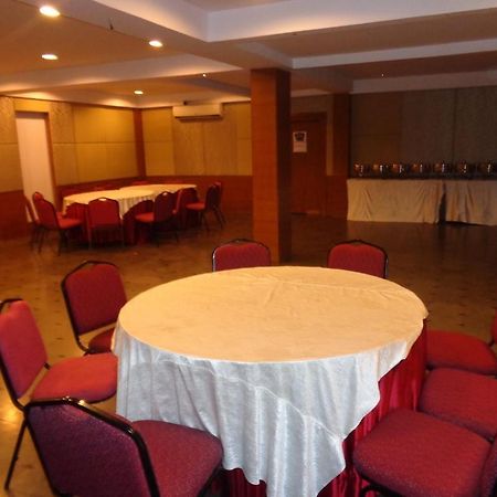 Oyster Airport Hotel Hyderabad Luaran gambar