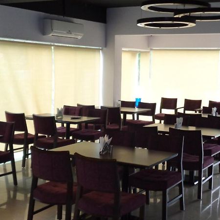 Oyster Airport Hotel Hyderabad Luaran gambar