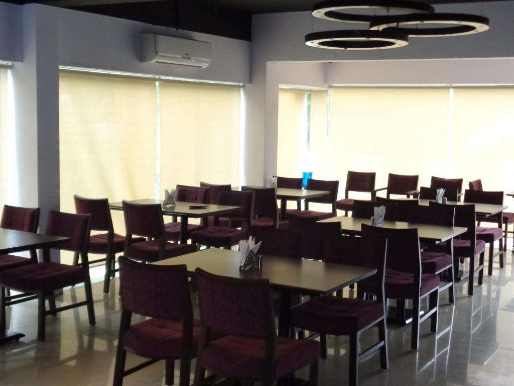 Oyster Airport Hotel Hyderabad Luaran gambar
